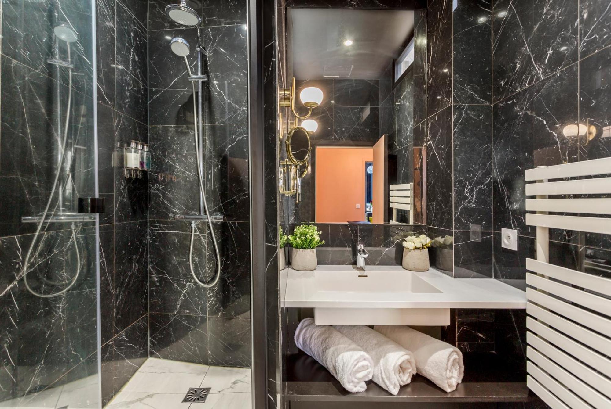 Luxury 3 Bedroom 2 Bathroom Family Loft In Central Paris Eksteriør bilde